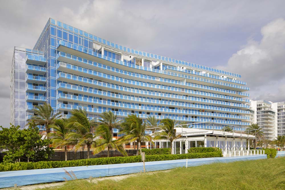 Four Seasons Hotel at The Surf Club